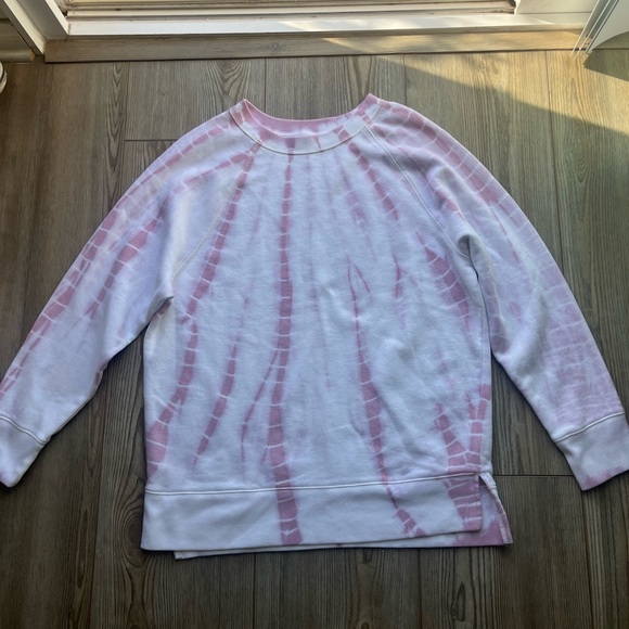 PINK Victoria's Secret Lavender and White Top - Picture 4 of 4